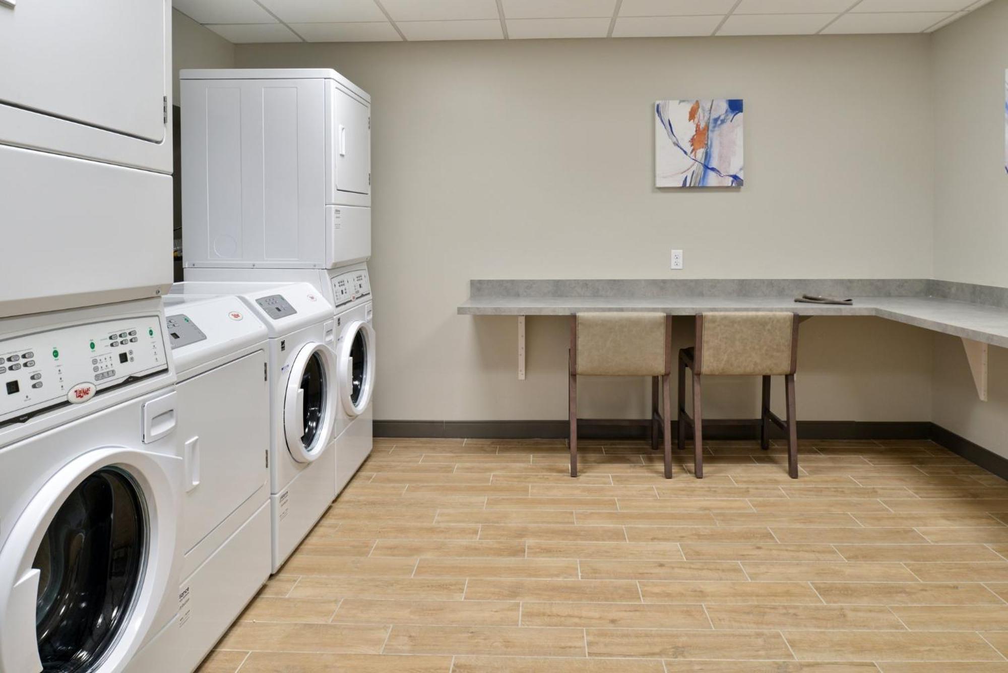 Candlewood Suites - Joliet Southwest By Ihg Екстериор снимка